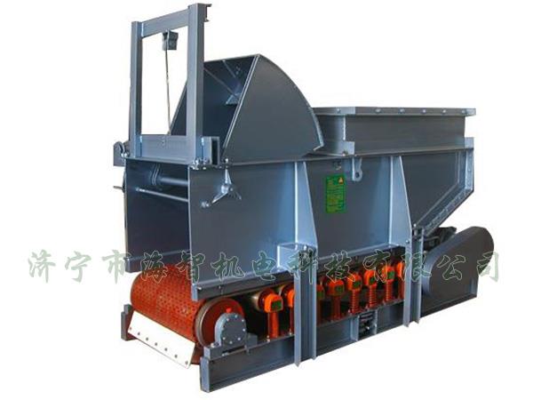 用手動、電動、液動或氣動驅(qū)動齒輪帶動弧型齒條來開啟或關(guān)閉扇型閘門